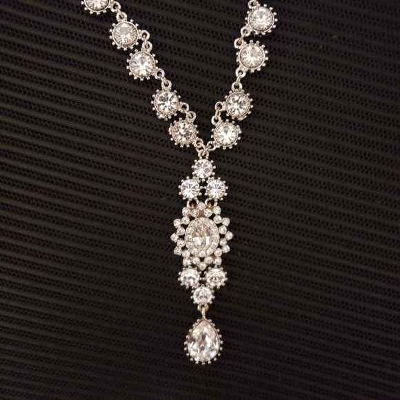 Nicole Miller RARE Crystal Necklace Social Occasion - Picture 2 of 8